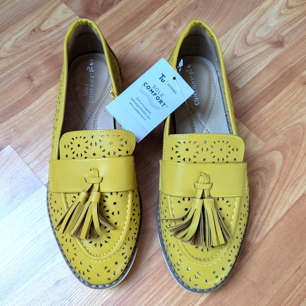 Yellow loafers size 5 Lazer Cut Floral